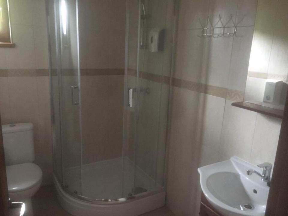 Hotel Ostrov Calimanesti Luaran gambar